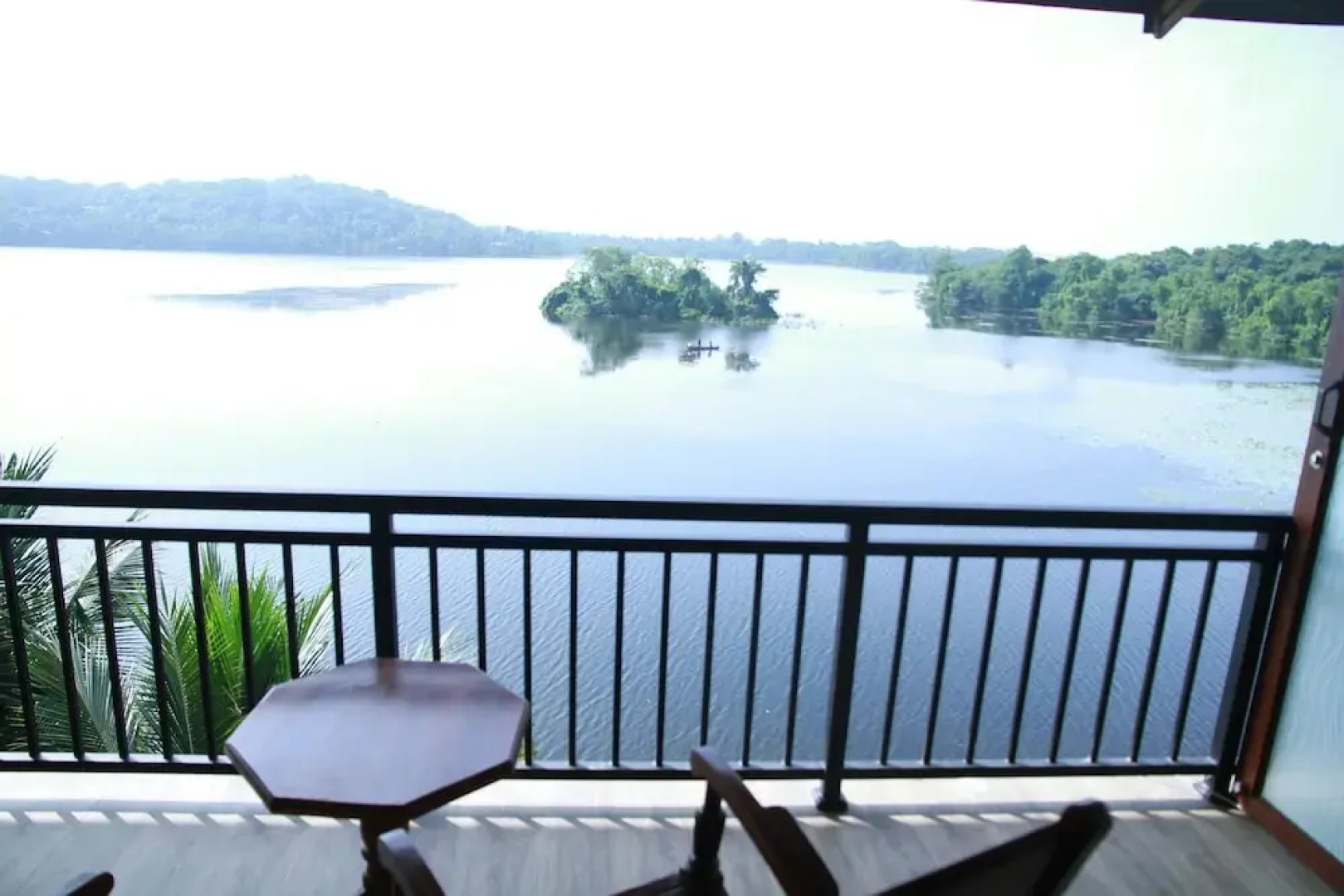 Sanu Lagoon Resorts&Spa