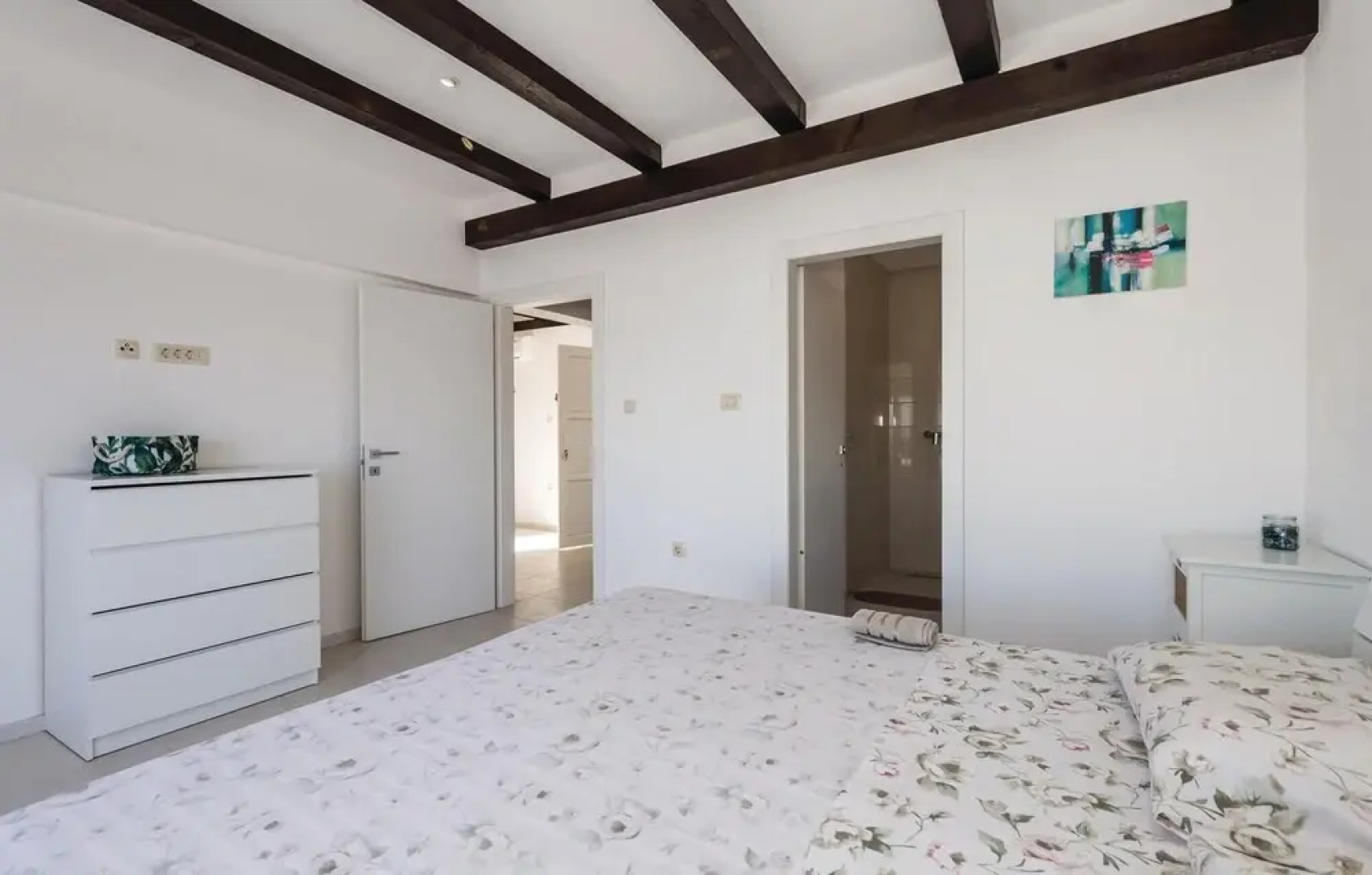 Beautiful apartment in Jablanac w/ 2 Bedrooms