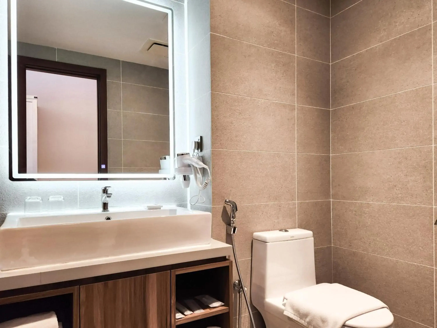 FOX Hotel Glenmarie Shah Alam