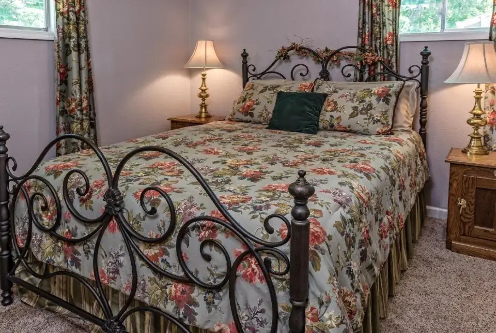 Silver Heart Inn and Cottages