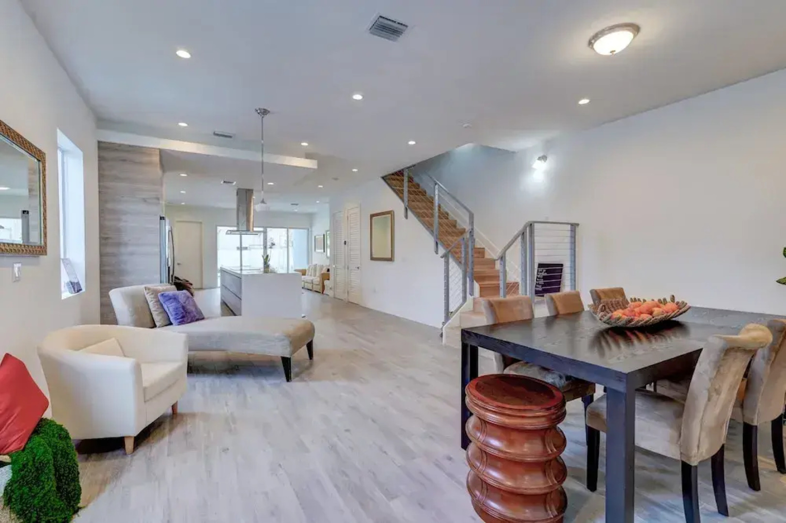 4BR Pool Townhome Duplex by Jos17