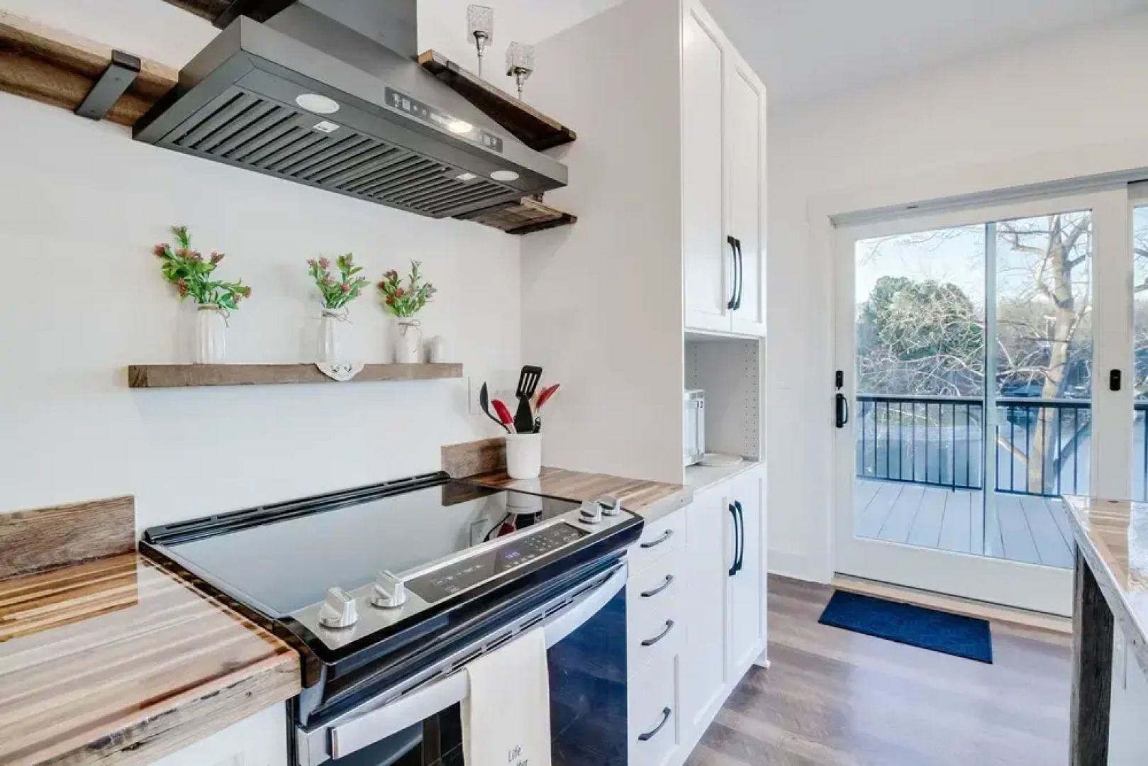 Goodview Lake House w/ Boat Dock, Kayaks & Views!