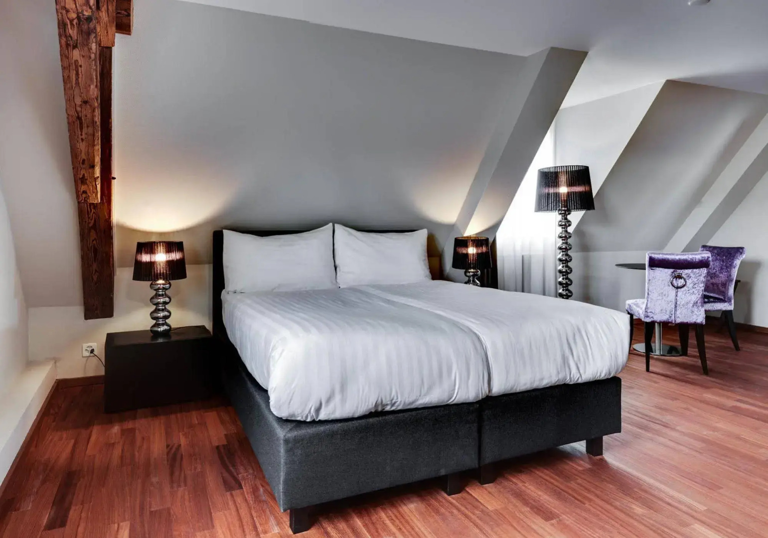 The Lubo - self check-in