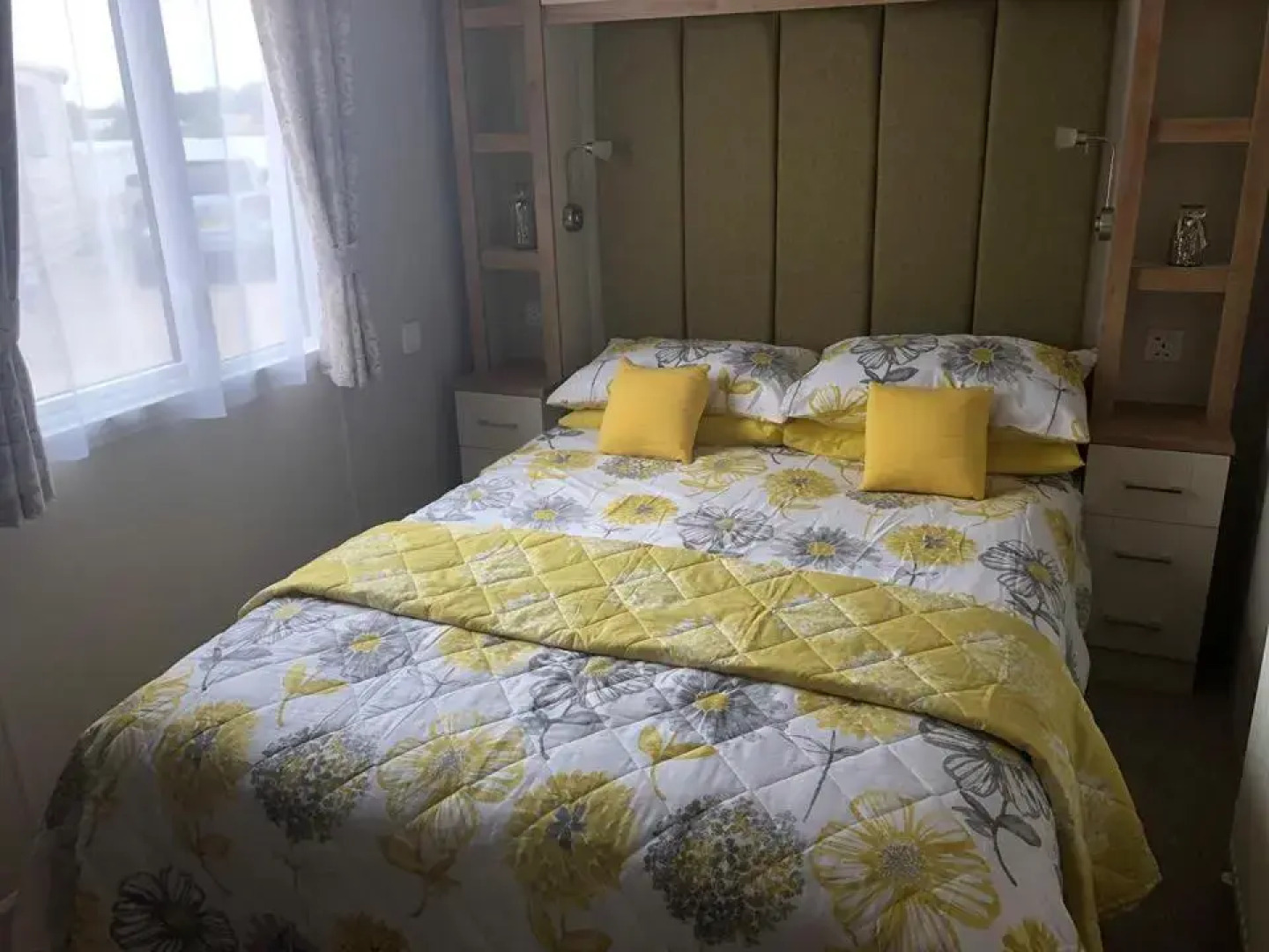 Dees hot tub breaks at Tattershall Lakes Jet Ski 4