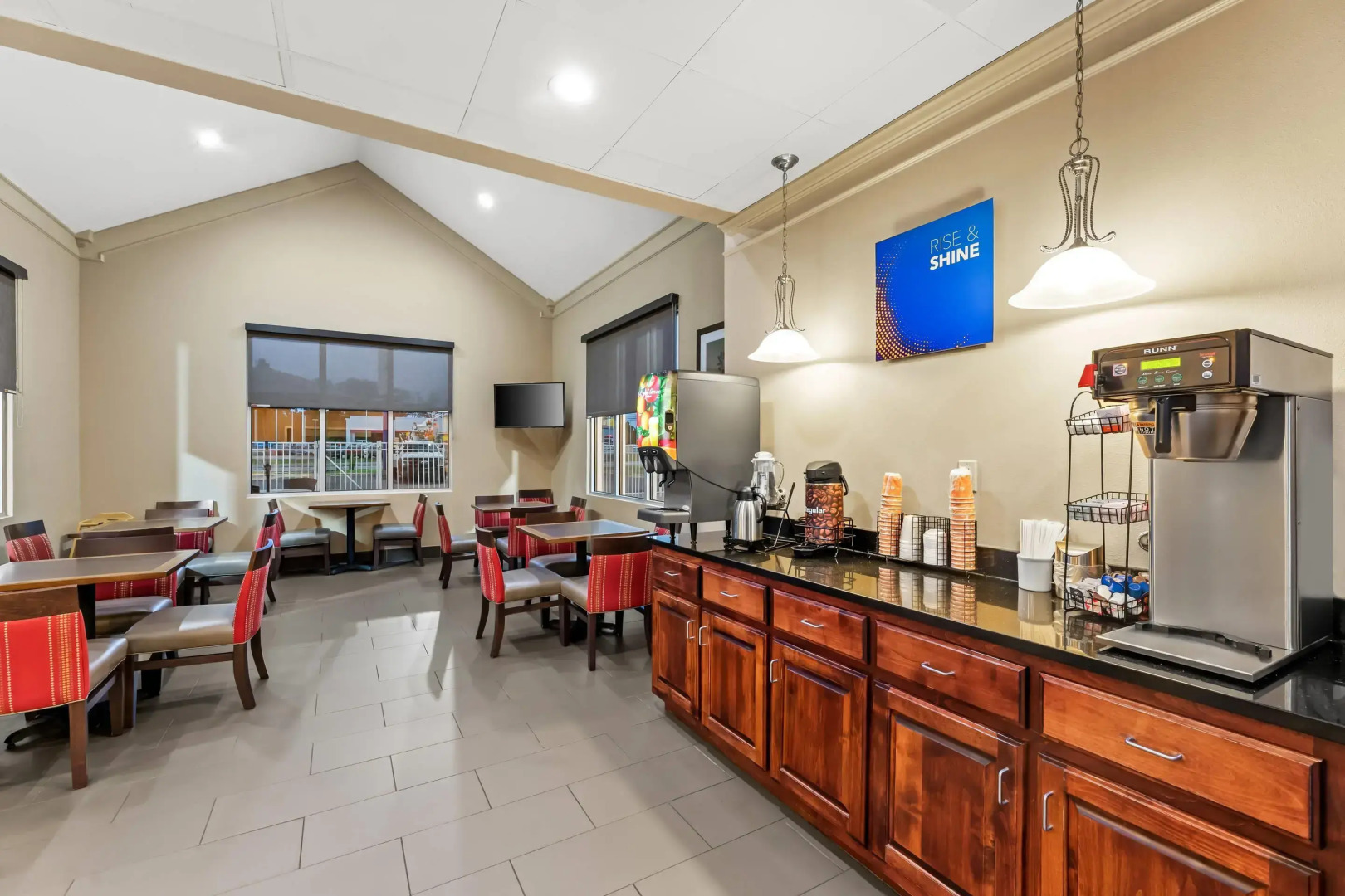 Comfort Inn & Suites Tuscumbia - Muscle Shoals