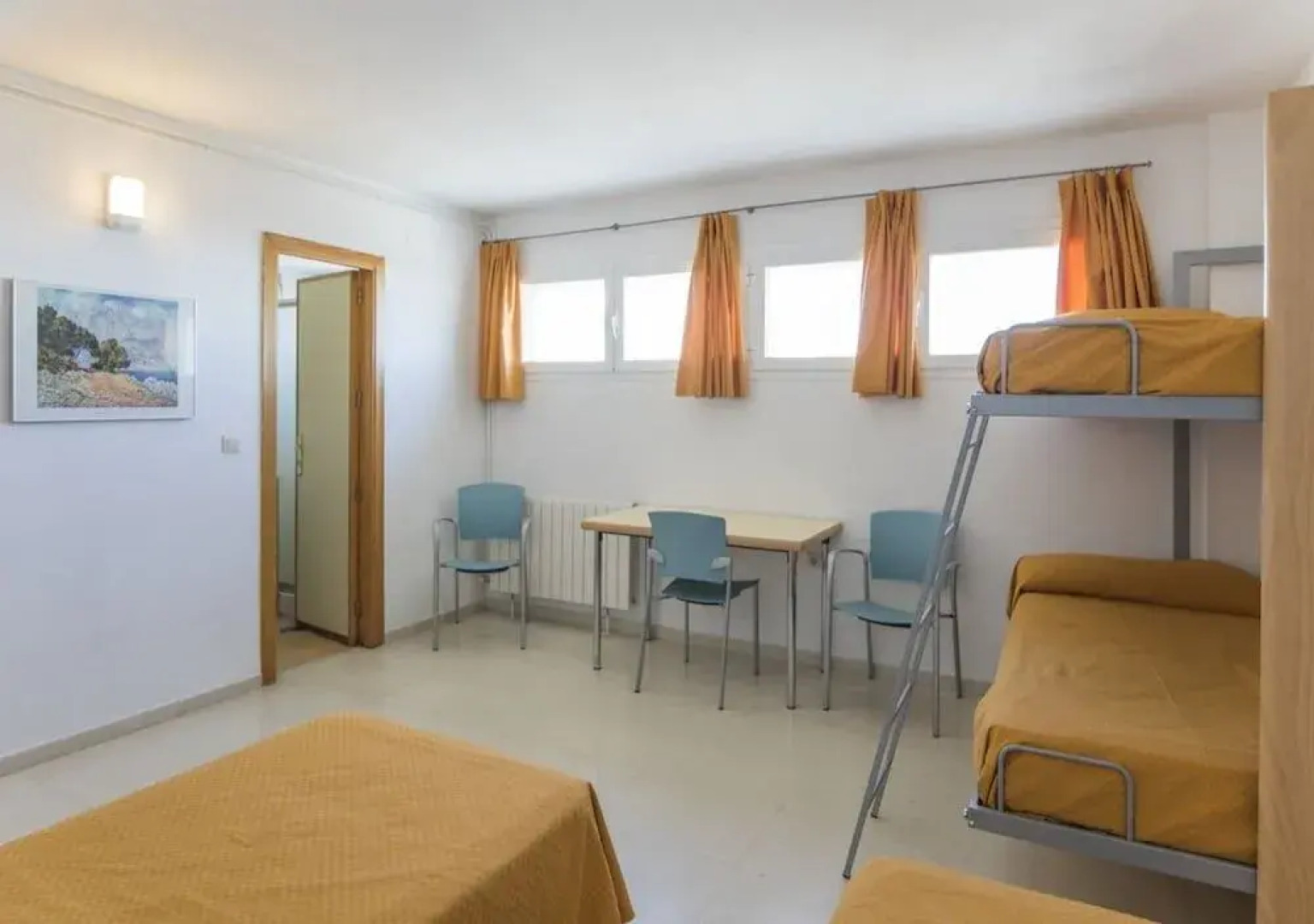 Albergue Inturjoven Sierra Nevada - Hostel