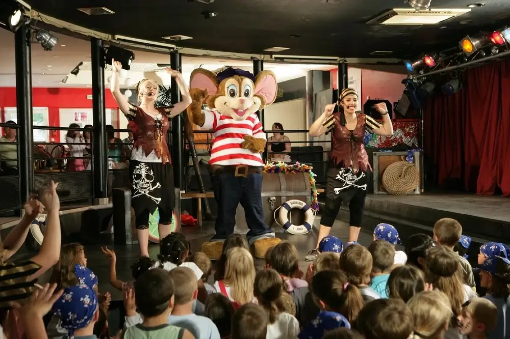 Mobil Home With 2 Bedrooms in Saint-jean-de-monts, With Pool Access an