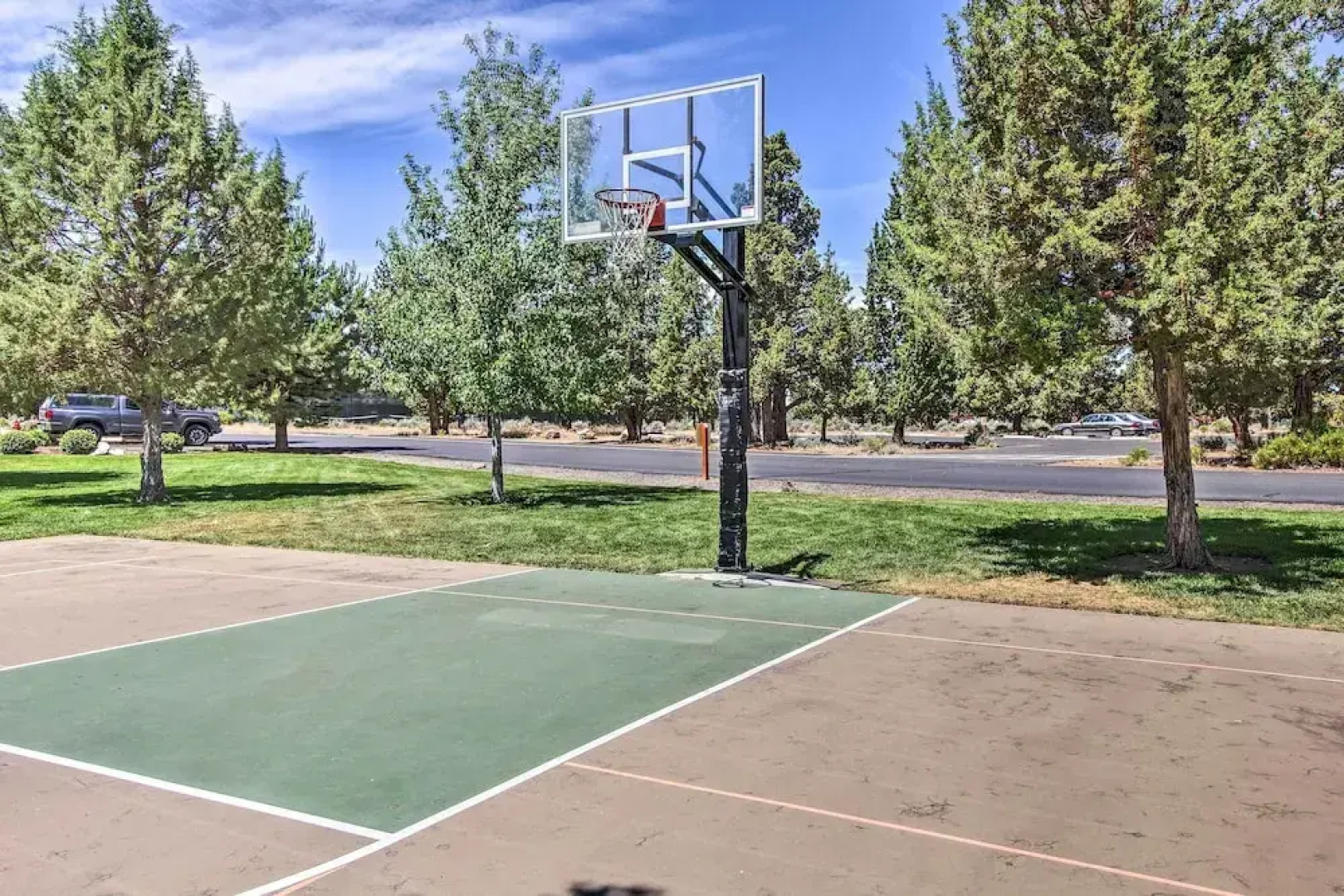 Charming Redmond Townhome w/ Resort Amenities