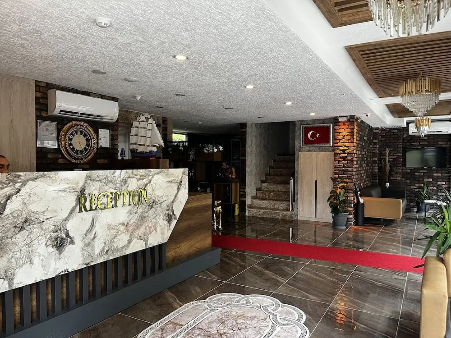 Avni Bey Otel