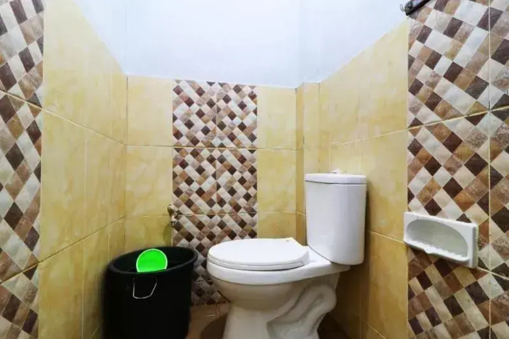 Ombey Guest House by ZUZU