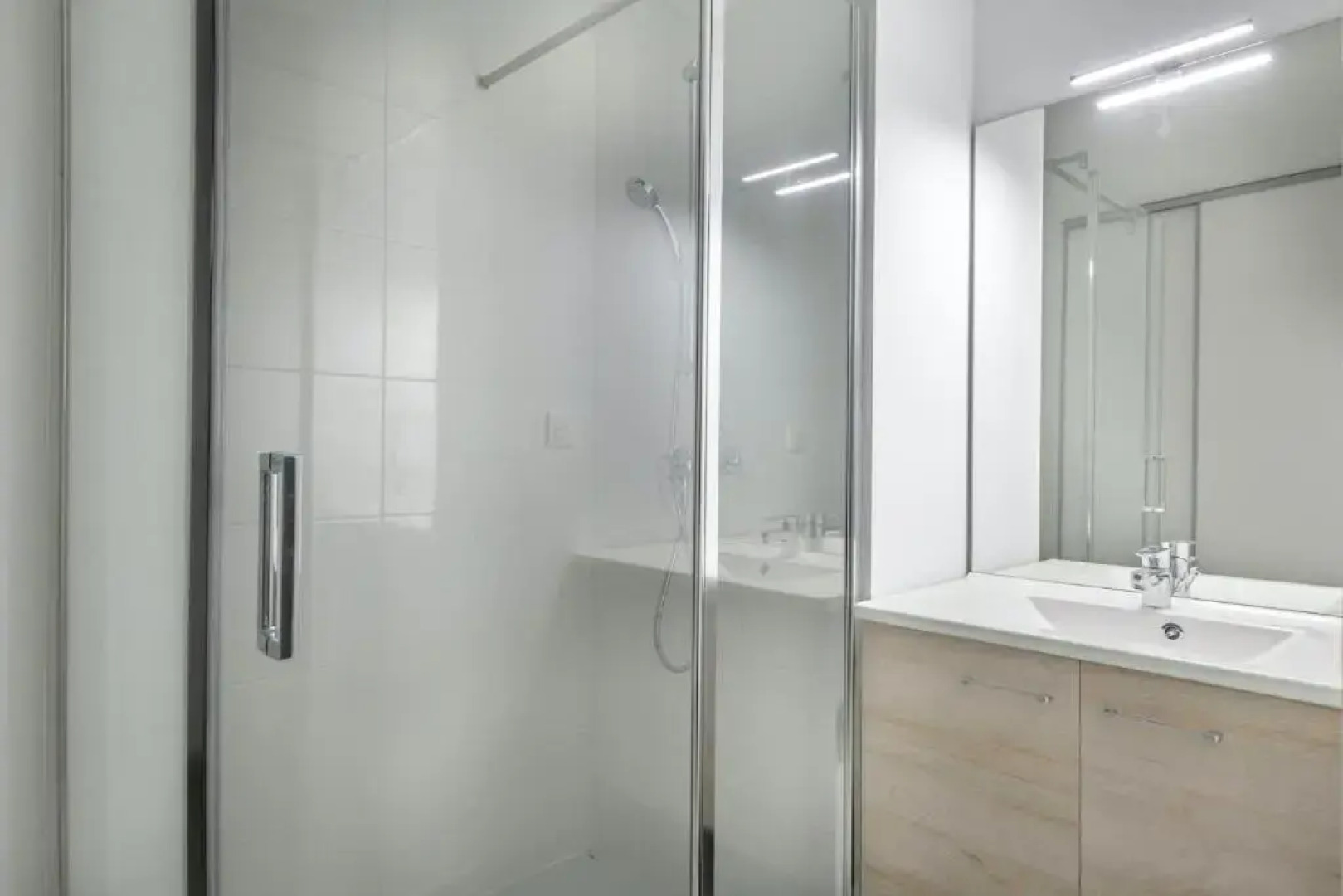 Dans une residence de style balneaire en Bretagne