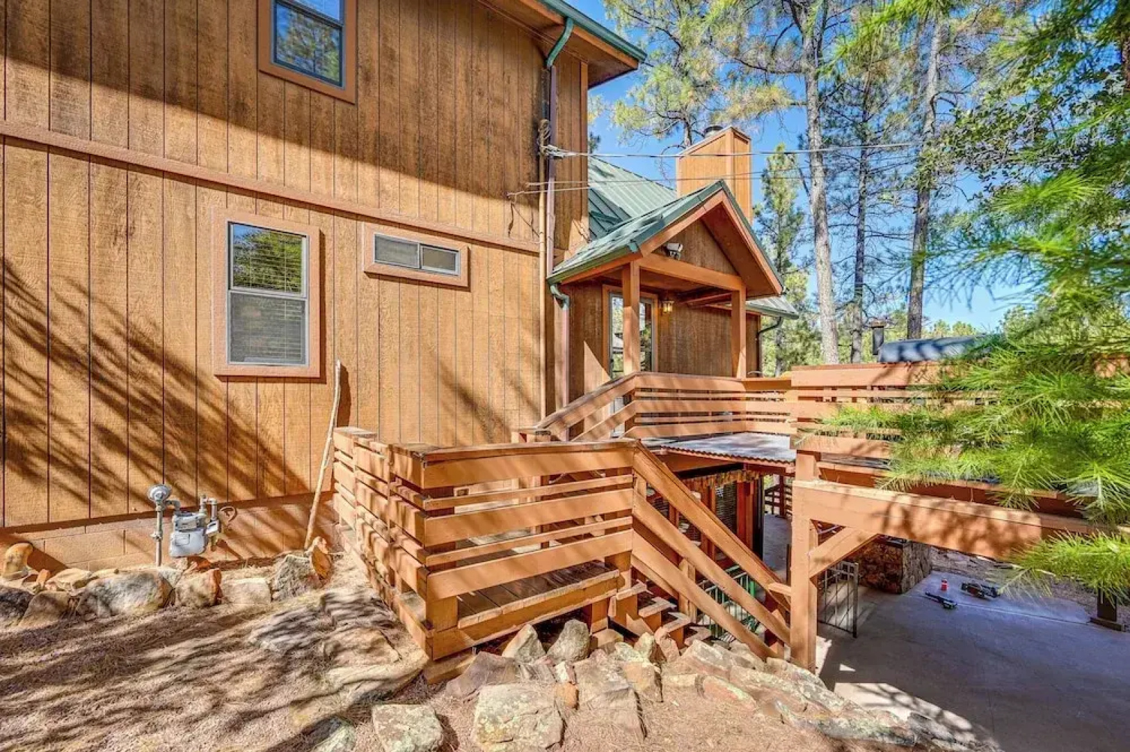 Furnished Deck + Forest Views: Pine Retreat!