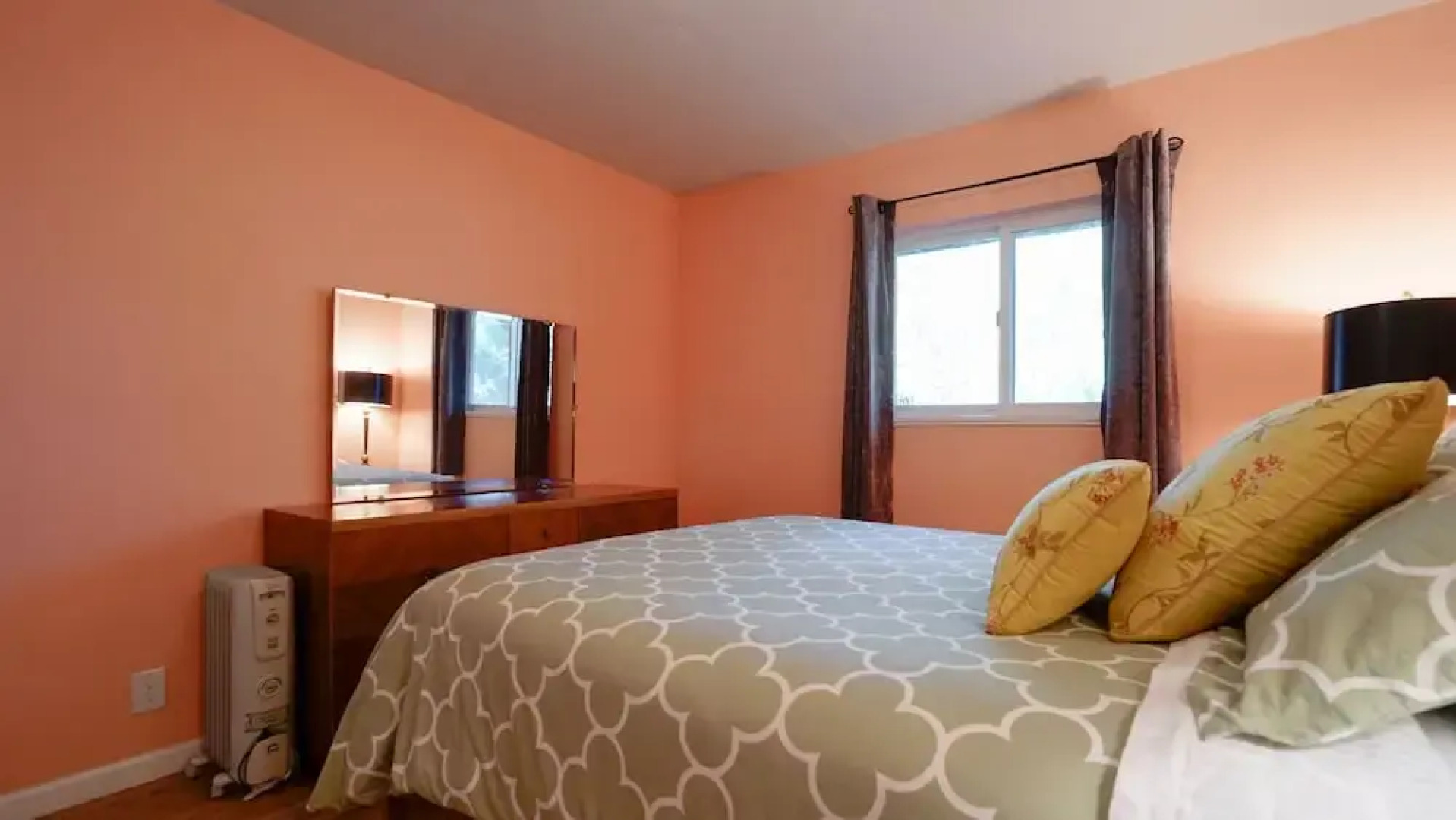 At Marbella Lane - Flamingo Lady, SFO