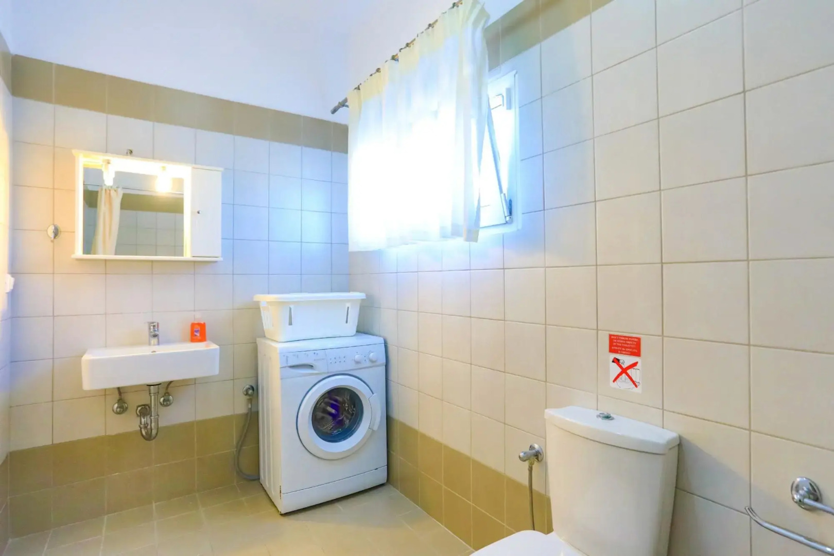 Captain Alex Villa Dio