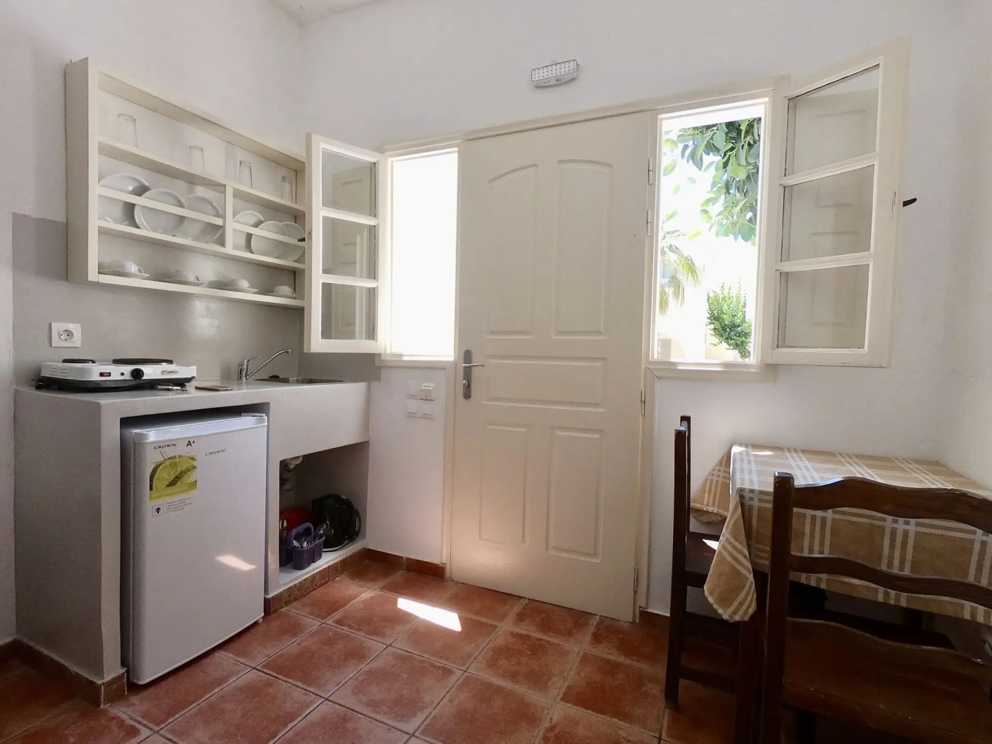 Anny Studios Perissa Beach