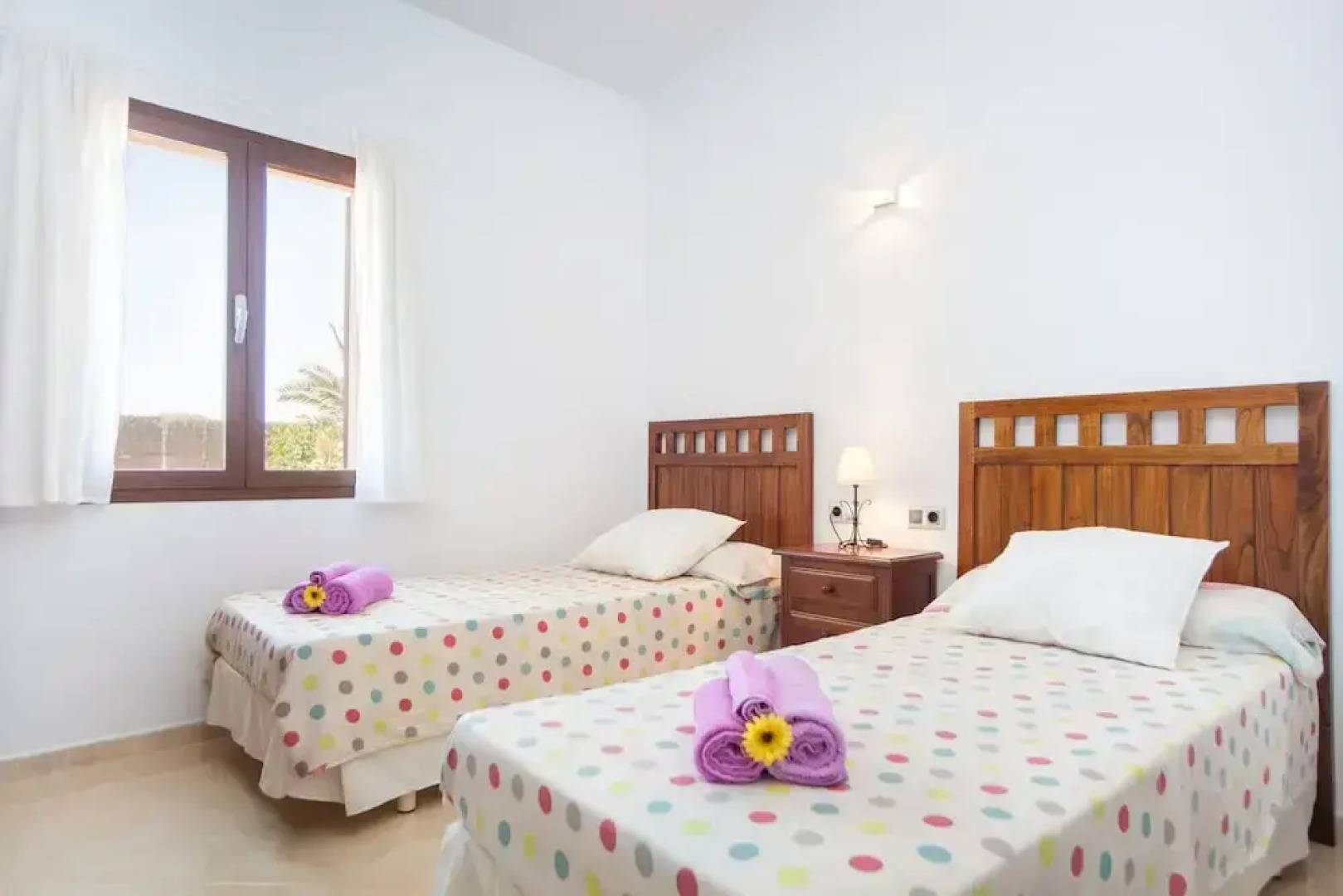 Villa With Pool & Terrace