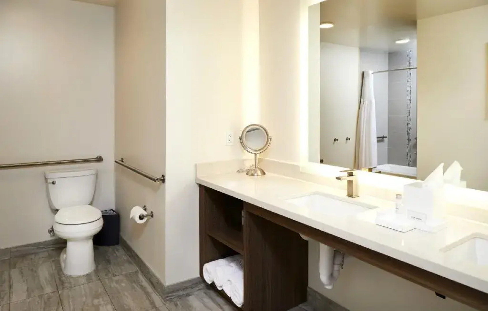 Legacy Resort Hotel & Spa