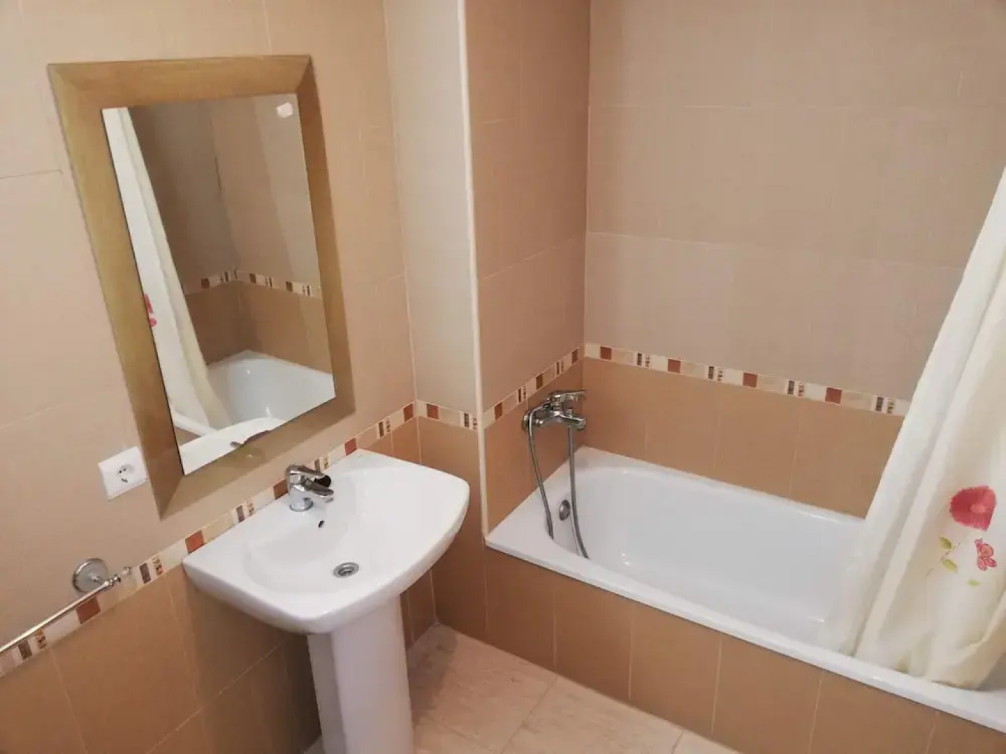 Parquemar Viii Bl.i Esc.c 1º Pta.2