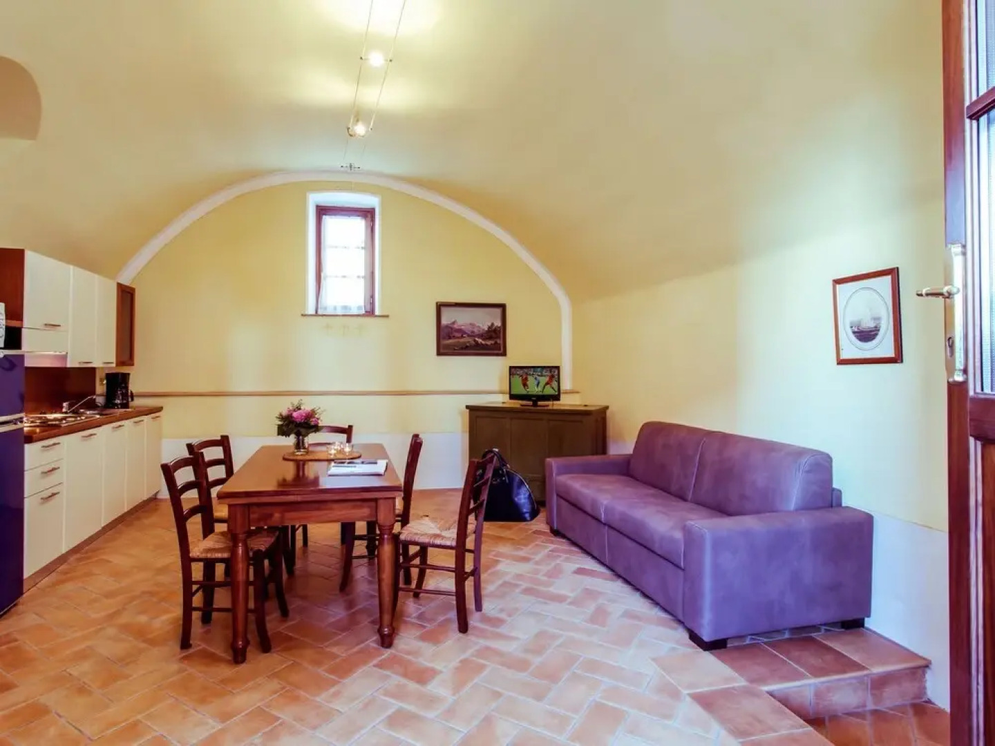 Cozy Holiday Home In Manerba del Garda With Pool