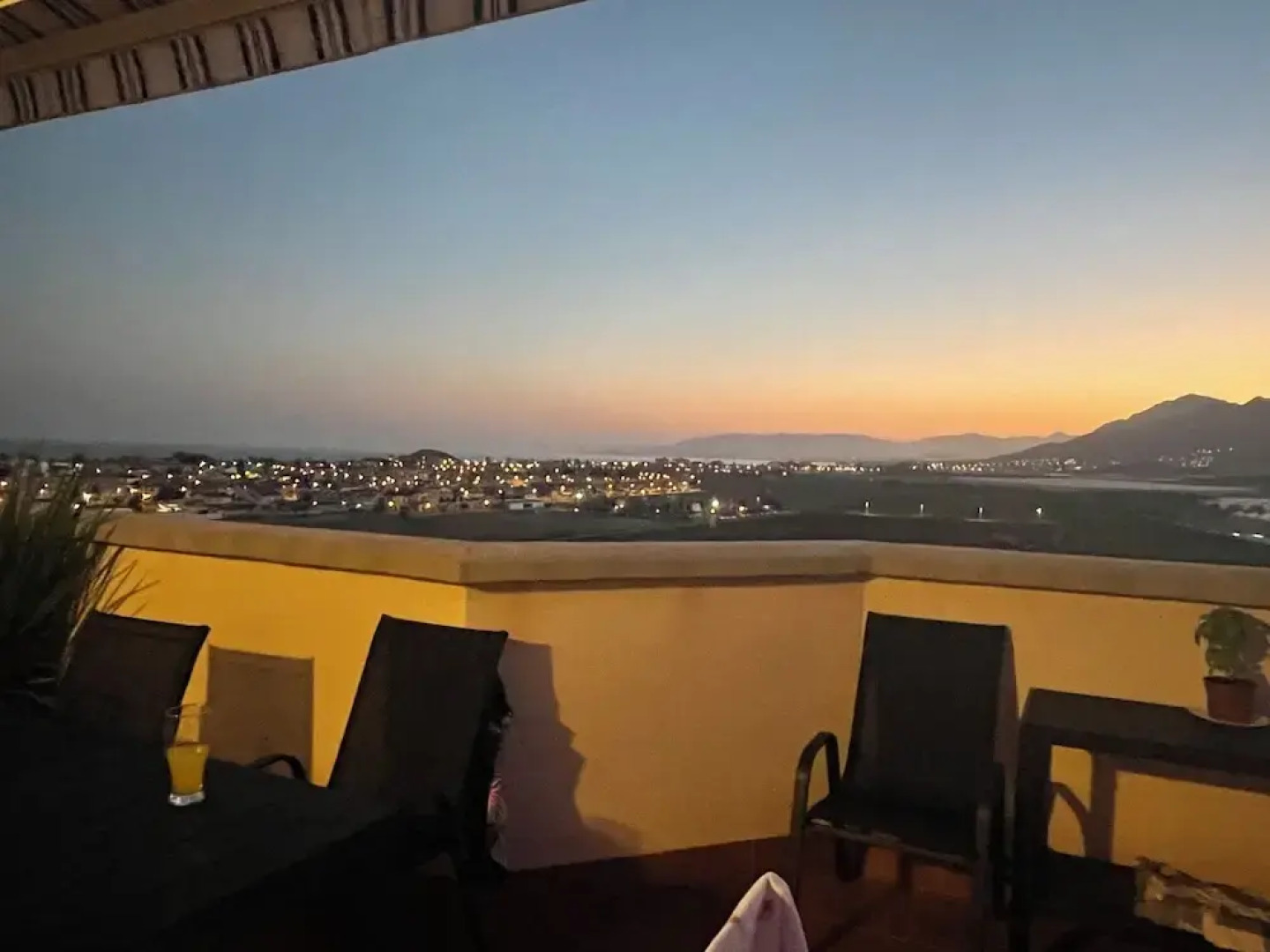 Cuatro Plumas Apart -3 Beds en Puerto de Mazarron