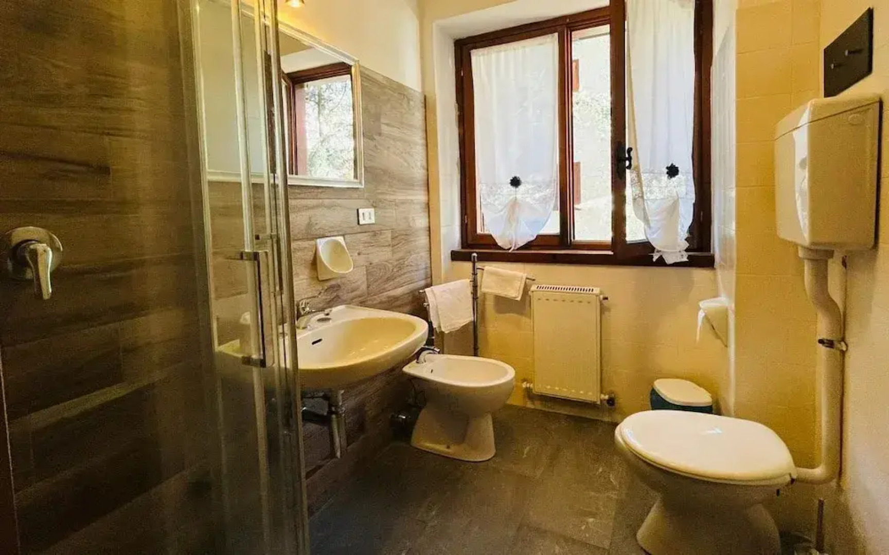 San Luigi Rooms & Apartments