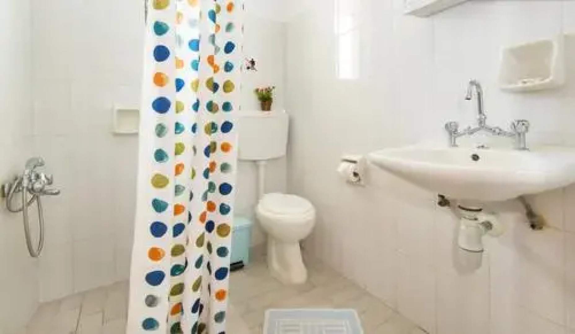 Evi Apartments And Studios