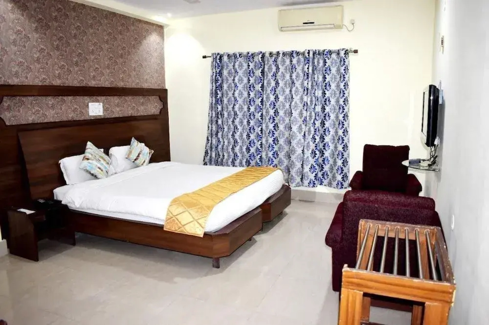 Hotel Radhika Regency