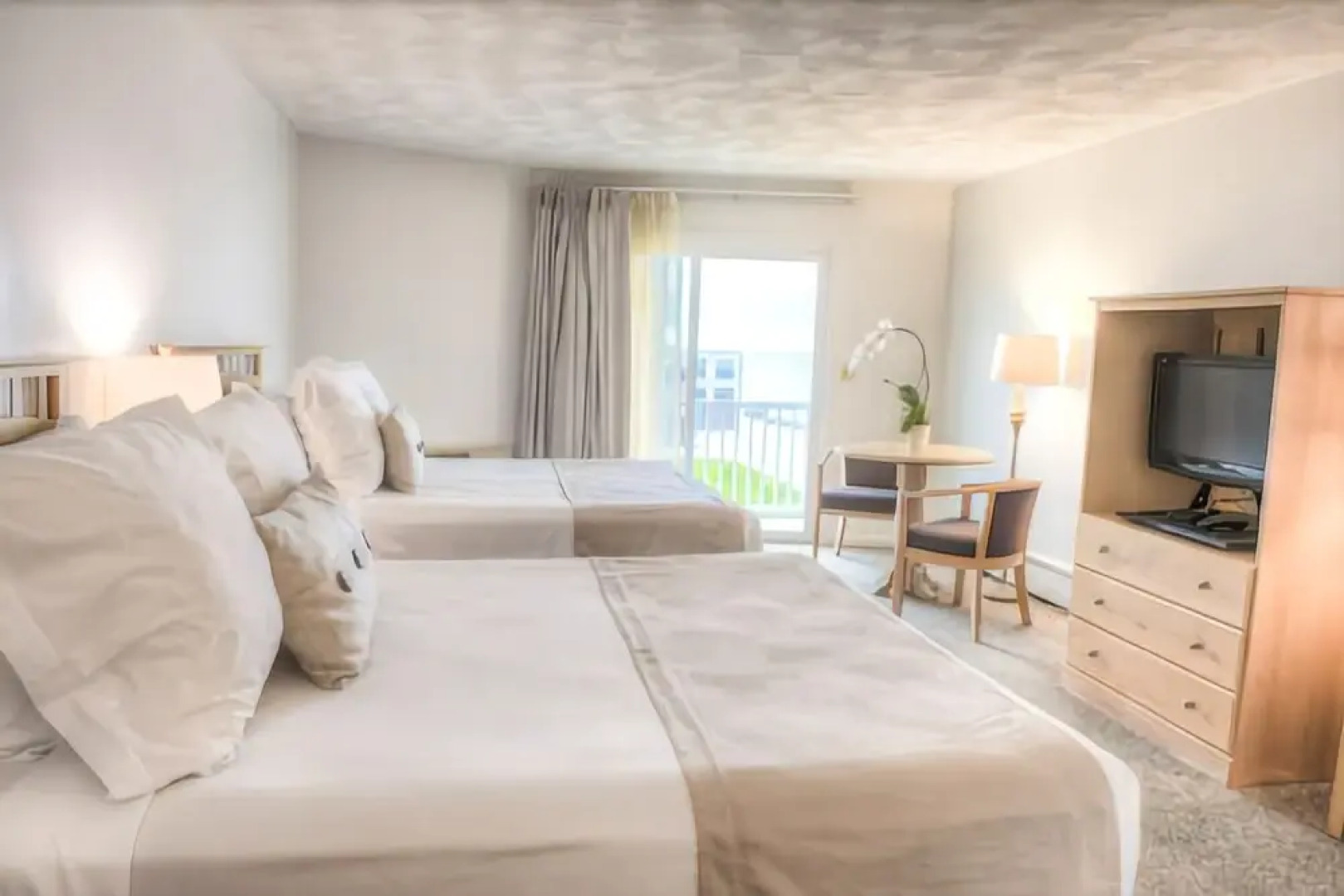 Three Seasons Resort