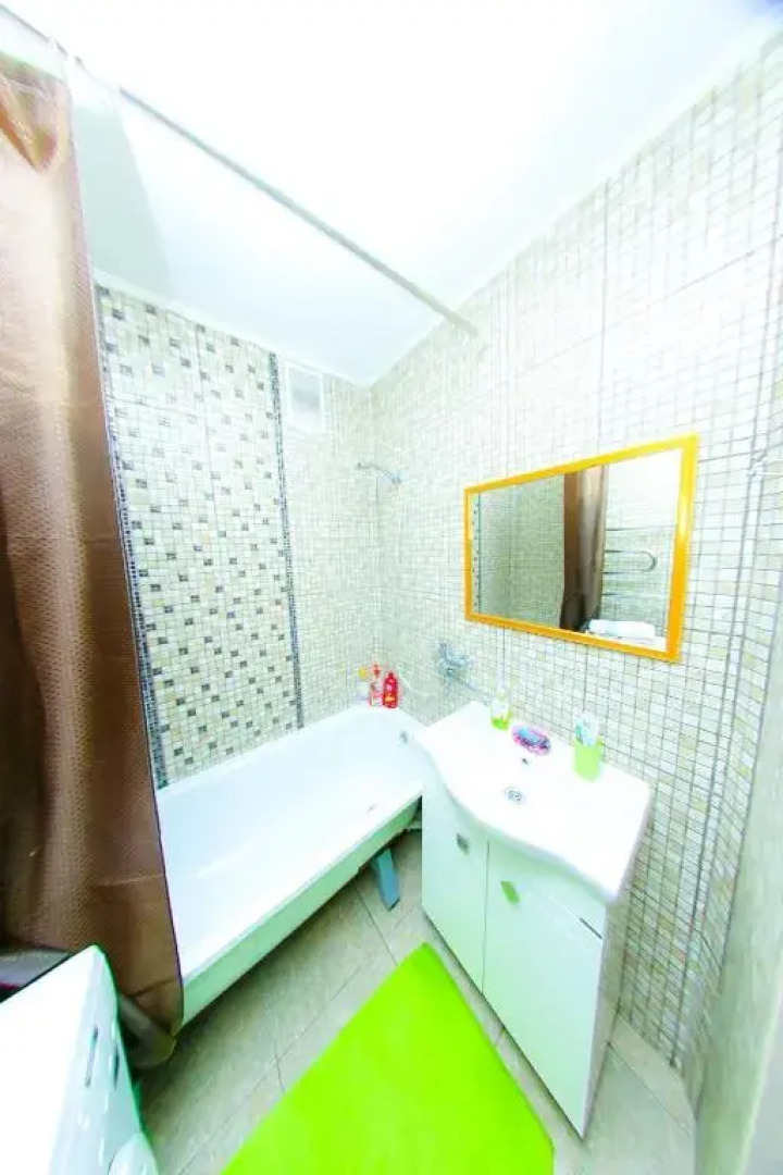 Apart on Slavskogo 14