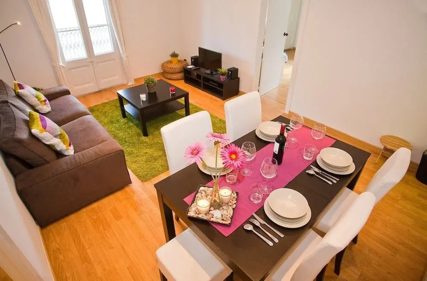 Central Apartment with Terrace