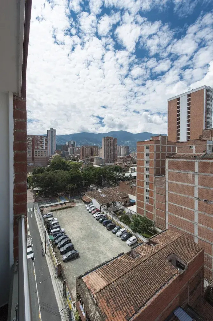 Edificio Portal del Parque by Nomad Guru