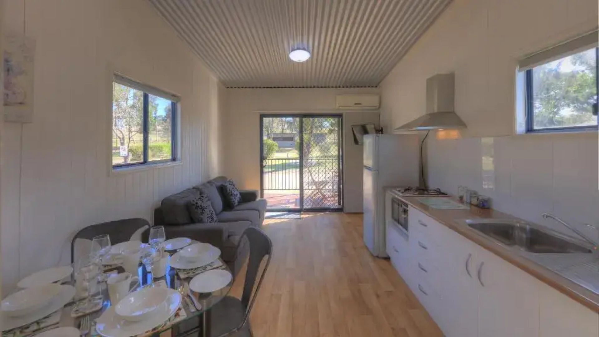 Killarney View Cabins and Caravan Park