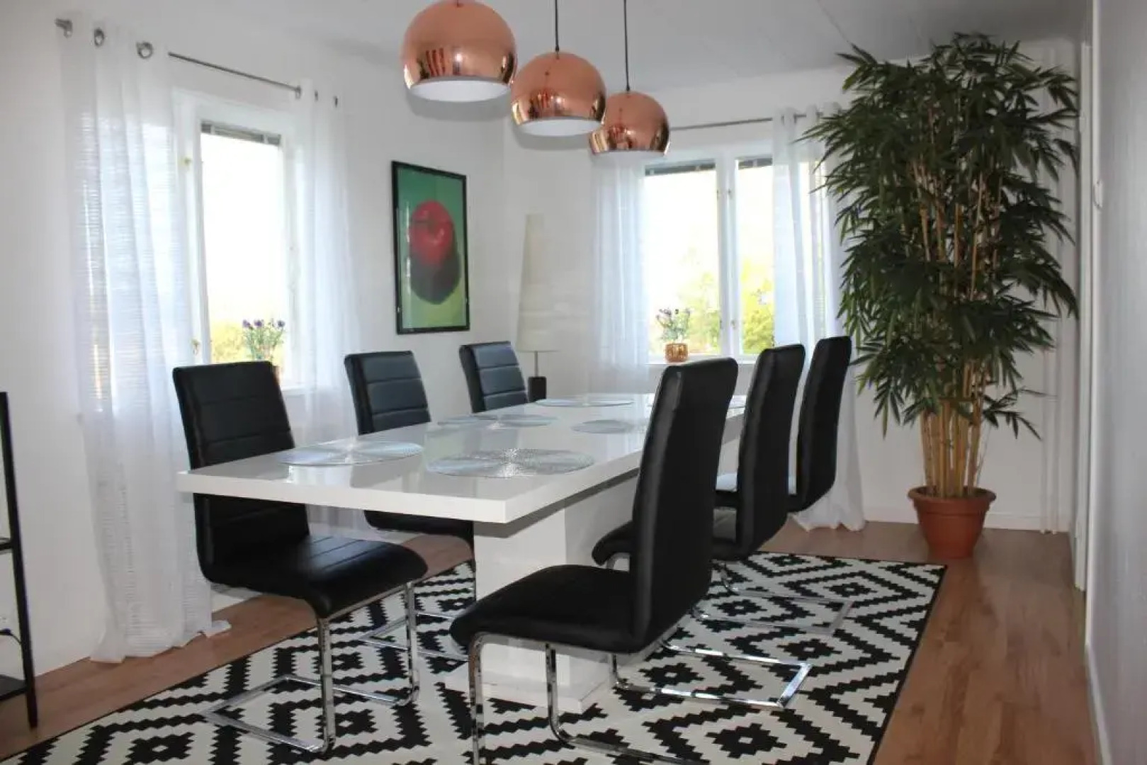 Ett hus med 3 sovrum med supersnabba internet fiberanslutningen 1000mb-100mb i Hög, 7 minuter från Hudiksvall