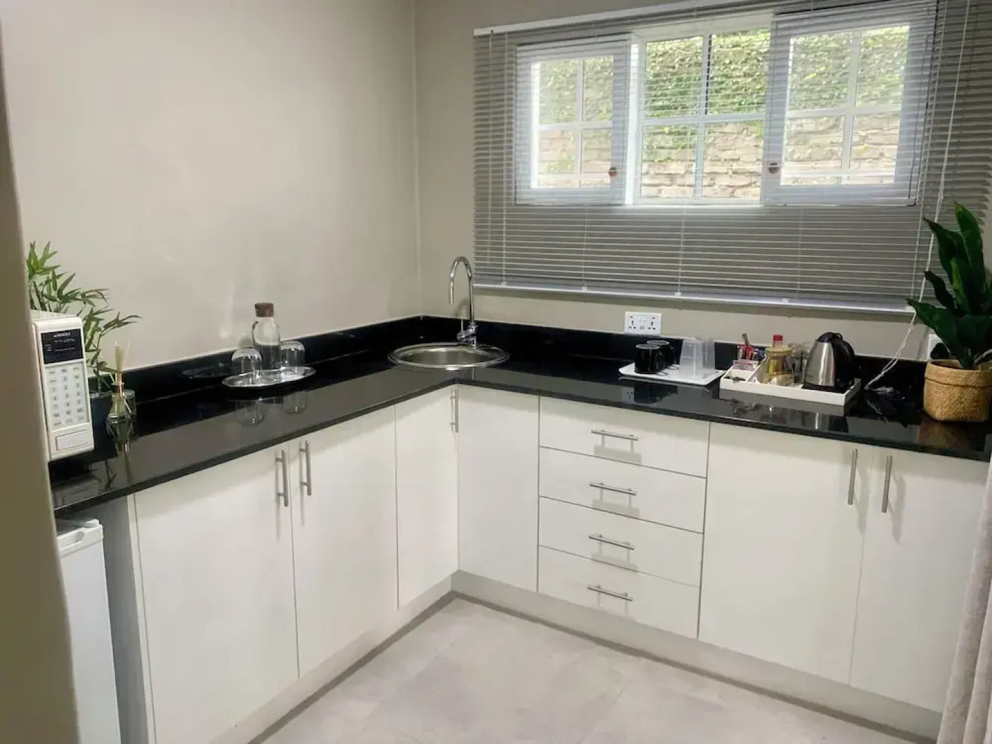 The Leslie - Bed & Breakfast