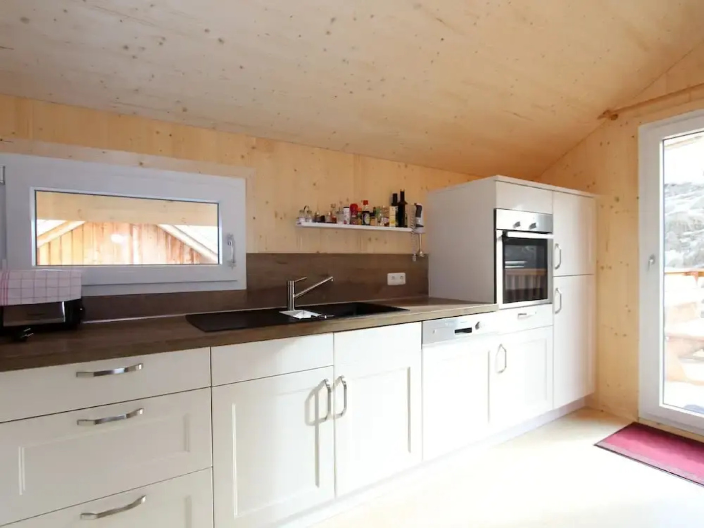 Cozy Chalet near Ski Area in Klippitztörl