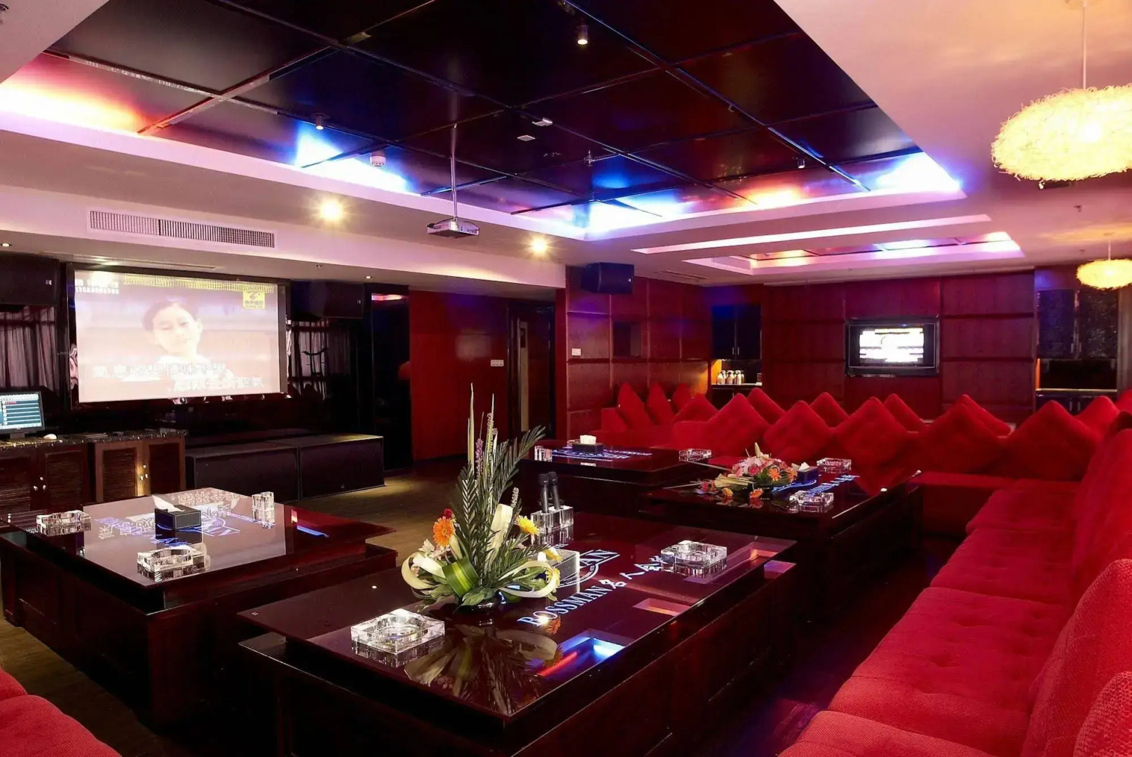 Bossman International Hotel