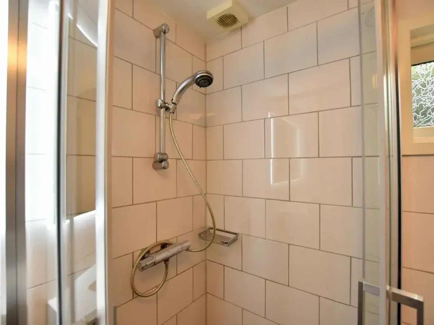 Chalet With Private Garden and Terraces