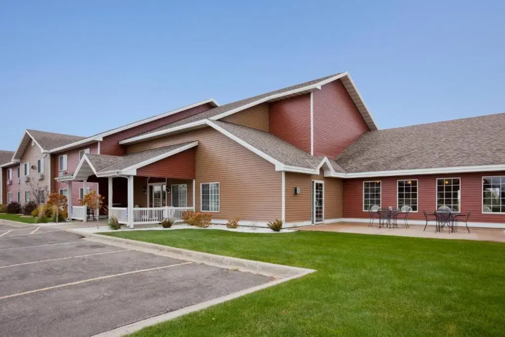Paynesville Inn And Suites