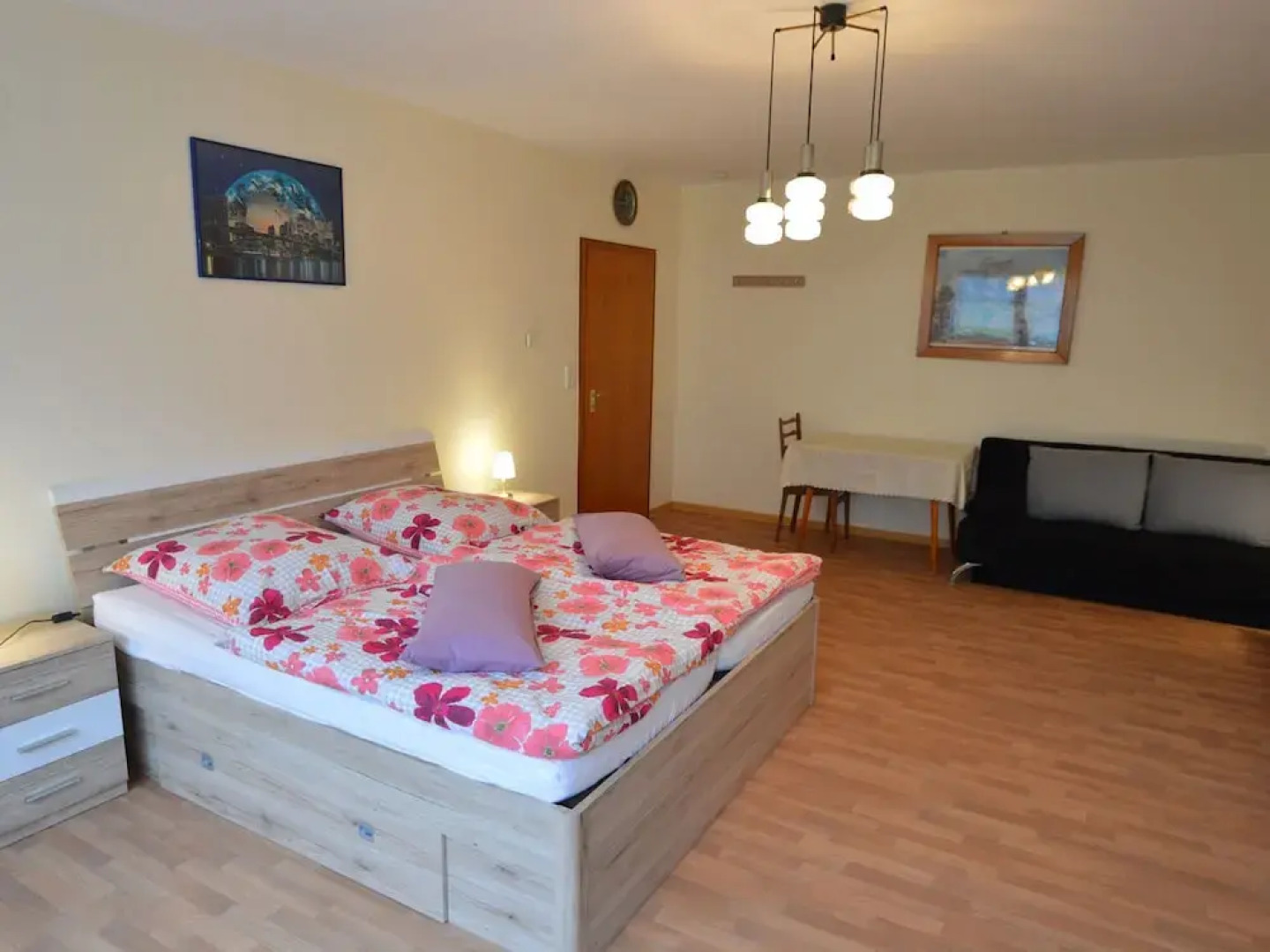 Spacious Holiday Home in Schillingen with Garden