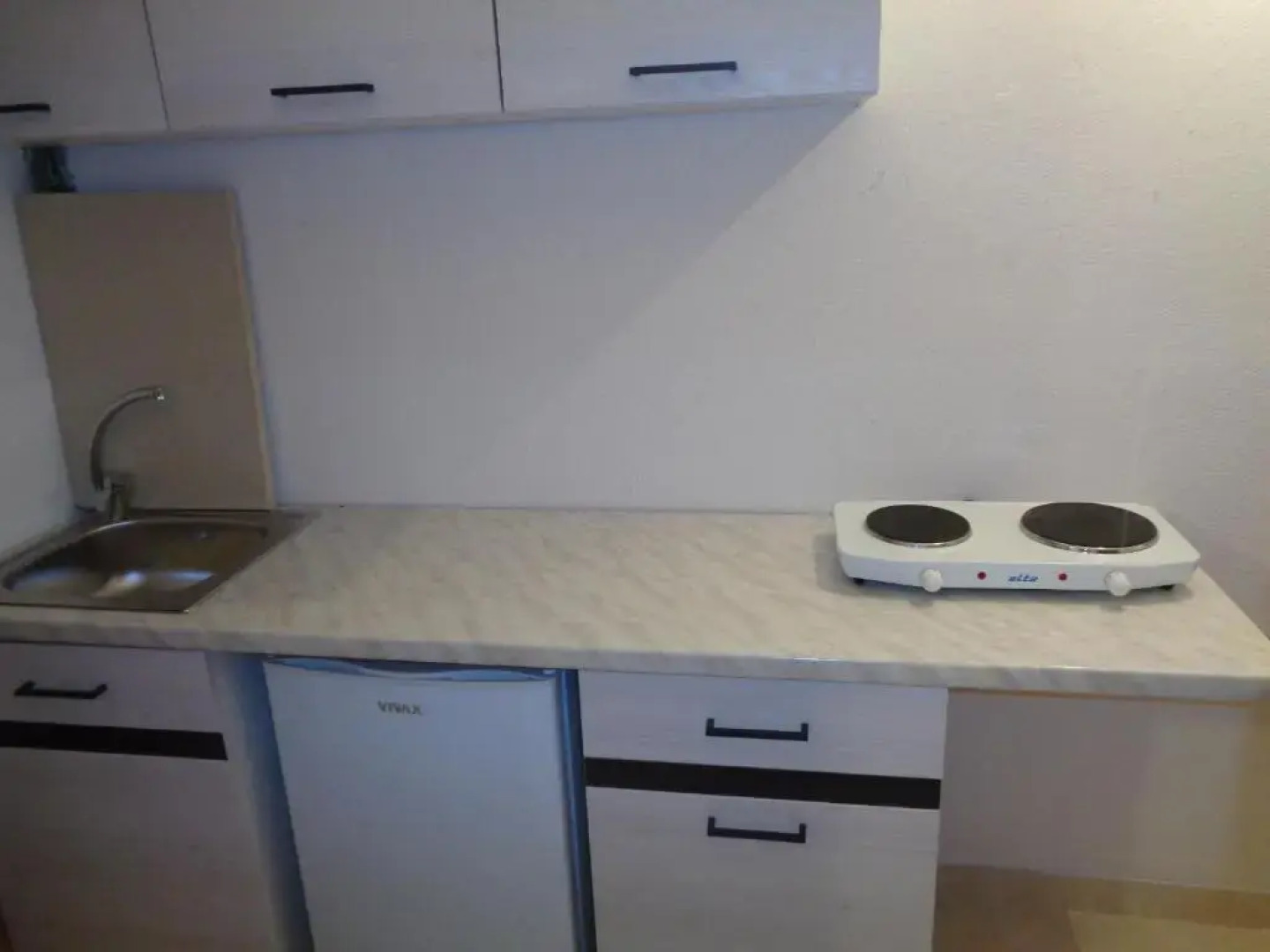 Larissa Sunrise Apartment