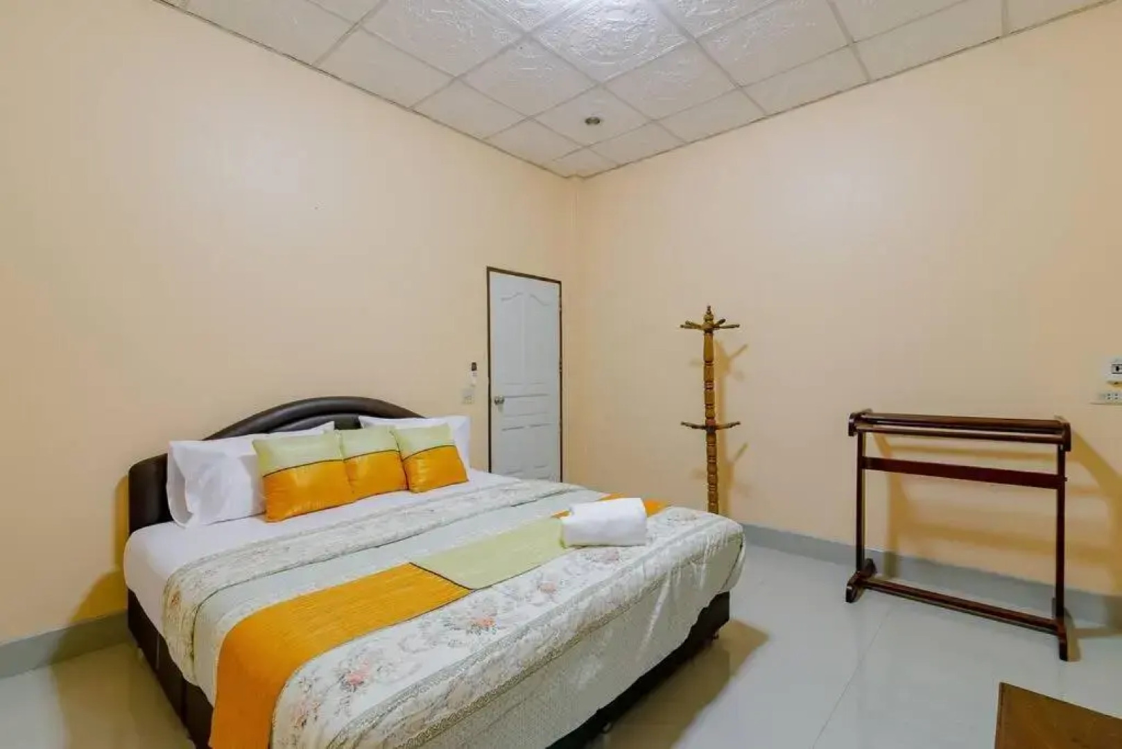 Bangsaphan Paradise Blue House 230 m. to the beach