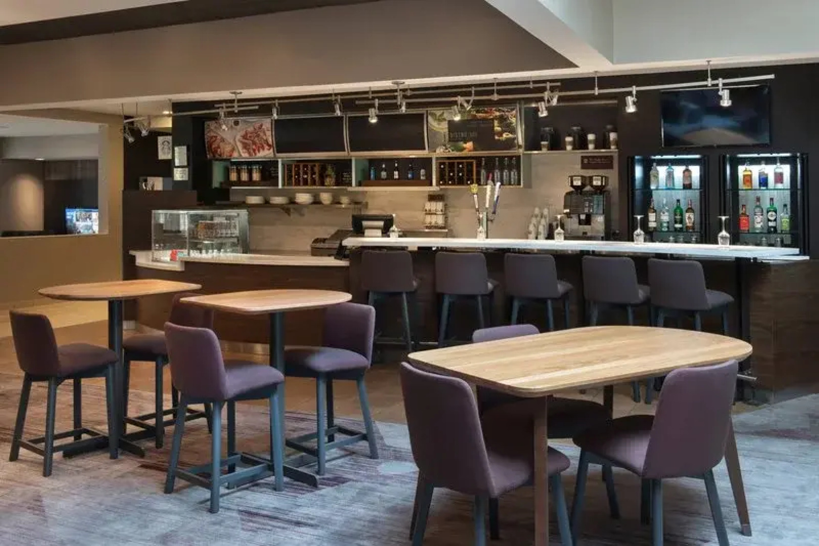 Courtyard Lincroft Red Bank