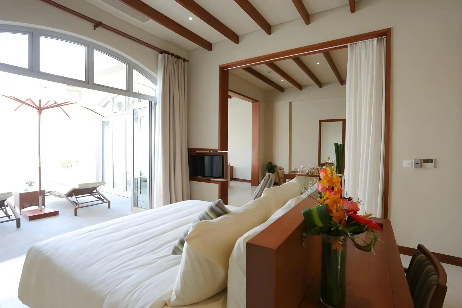 FLC Luxury Hotel Samson