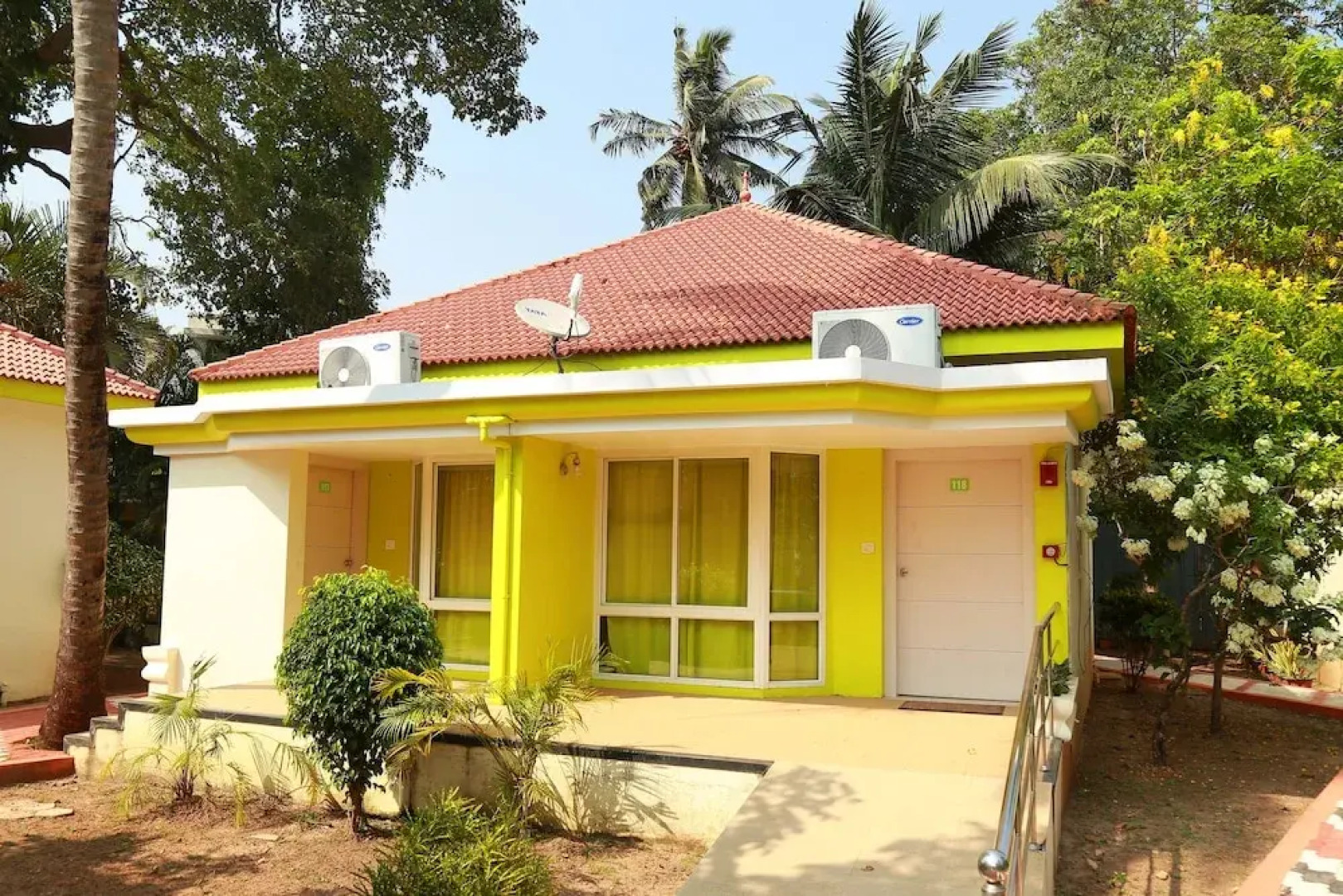 OYO 9992 Panoramic Sea Resort