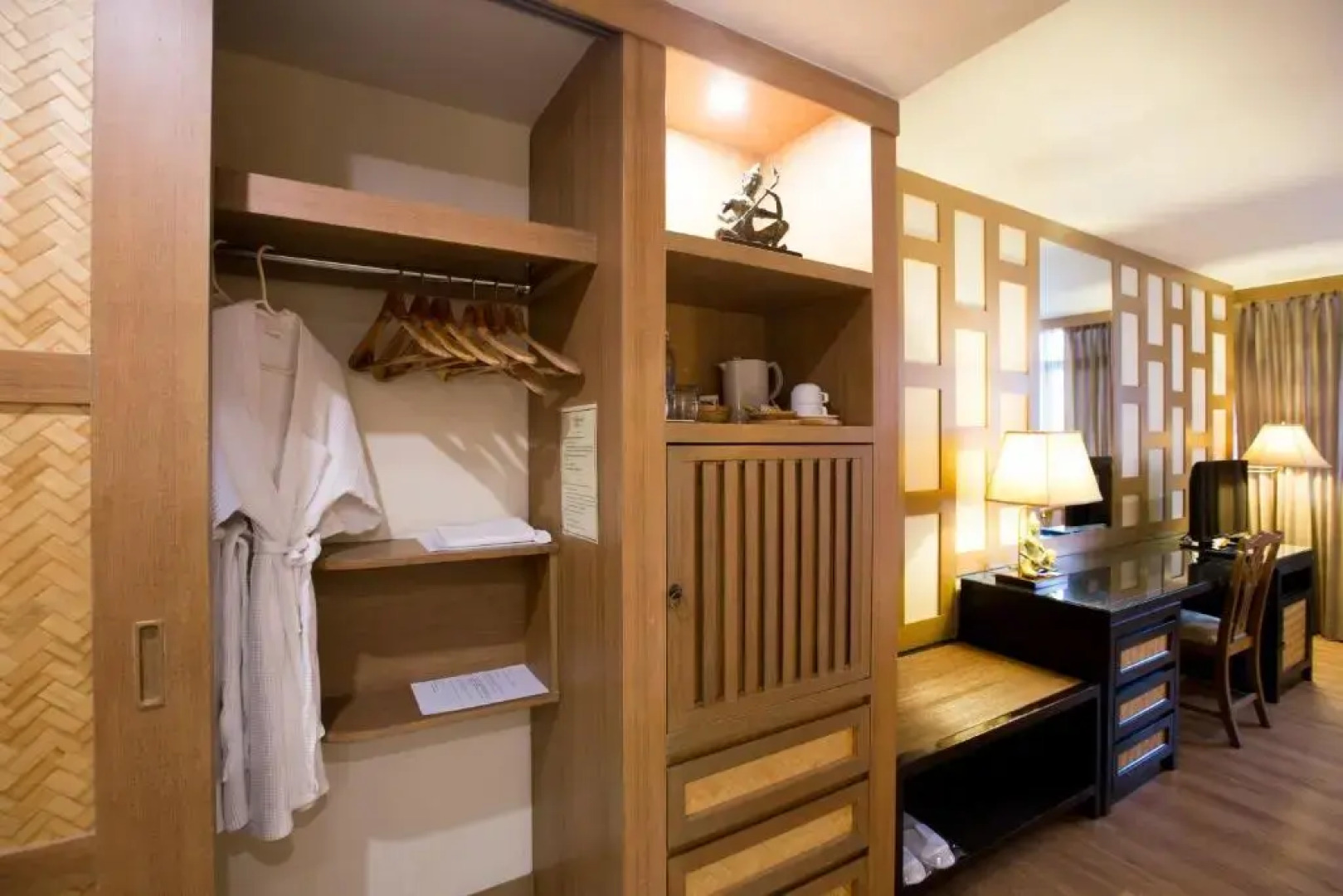 The Tarntawan Hotel Surawong Bangkok