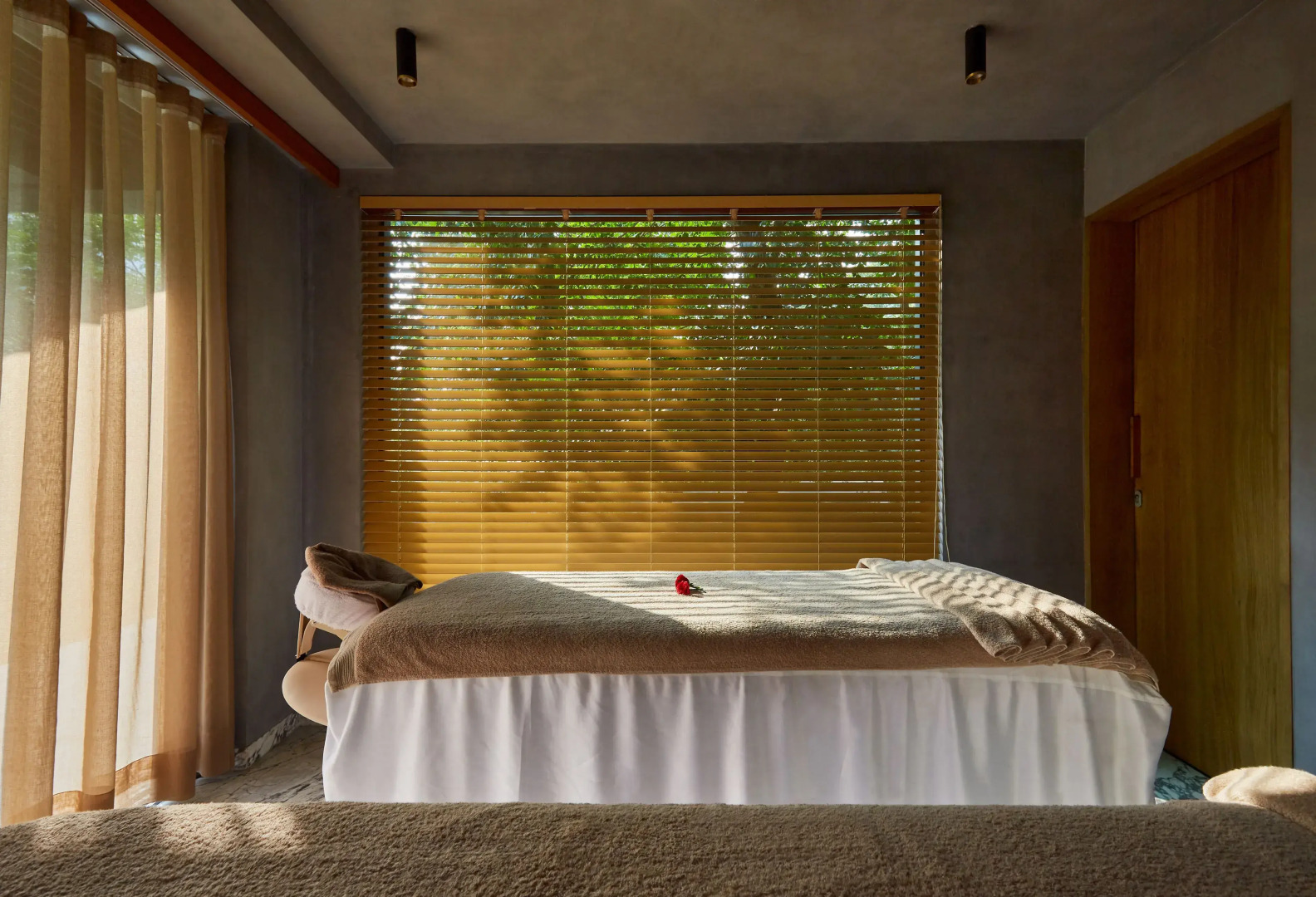 The Roseate Ganges Rishikesh