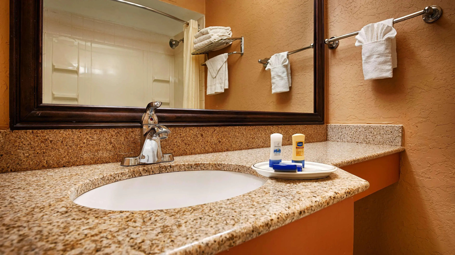 Best Western Red Carpet Inn