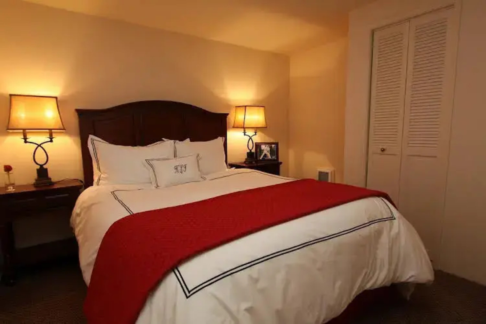 Happy Landing Inn Bed & Breakfast