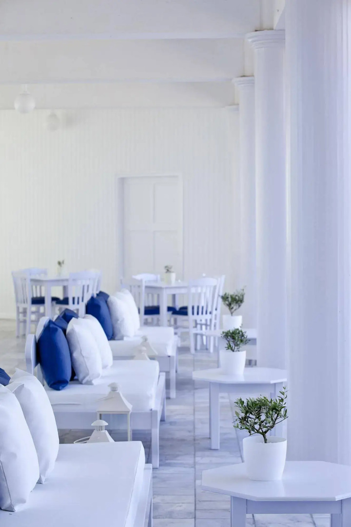 Mrs Chryssana Beach Hotel