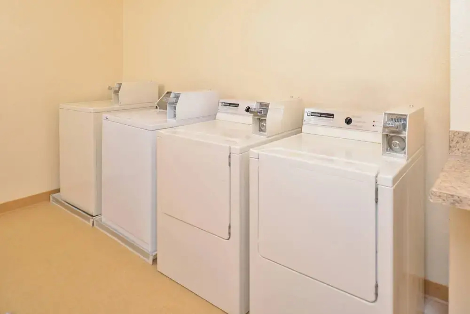 Fairfield Inn & Suites Louisville North